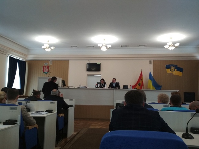 Белгород-Днестровский горсовет повысил зарплату мэру города и ее заместителям