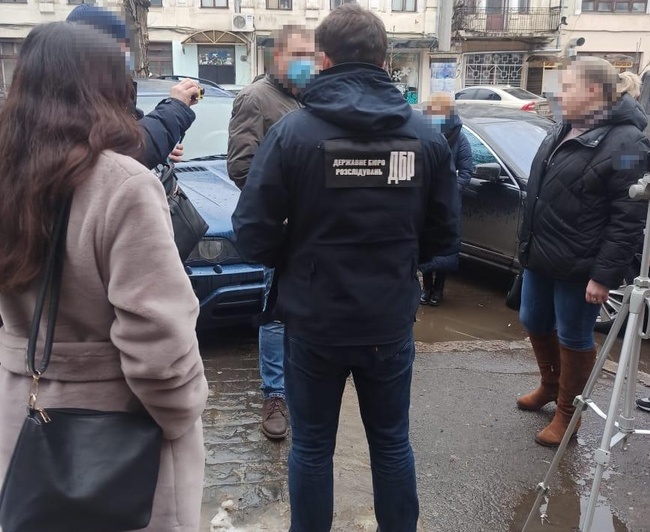 Співробітницю міграційної служби на Одещині підозрюють у вимаганні грошей