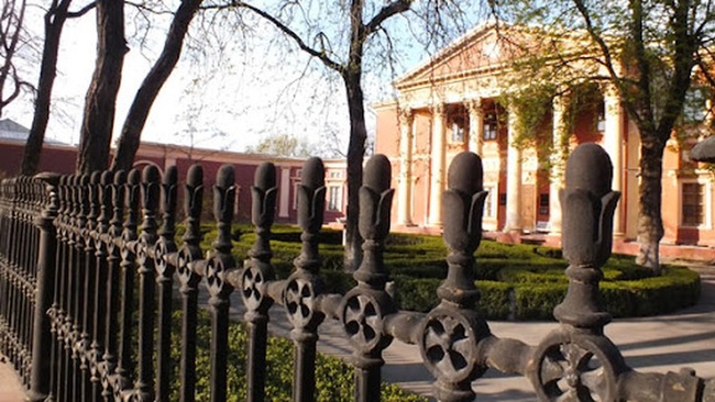 Зеленський надав Одеському художньому музею статус національного