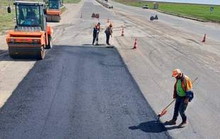 The Kherson Region Reconstruction Service required the bidders to have an asphalt plant near the region