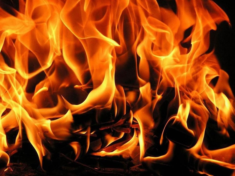 Чоловік облився пальним та підпалив себе в центрі міста на Одещині