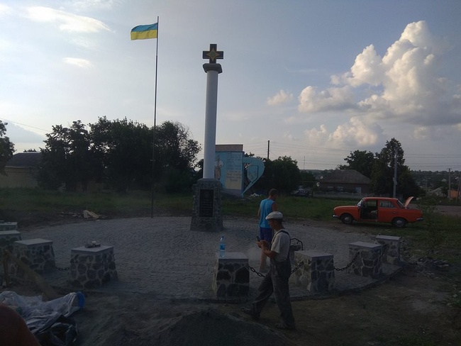 На памятник воинам Украинской народной республики в Ананьеве понадобилось собрать еще 35 тысяч