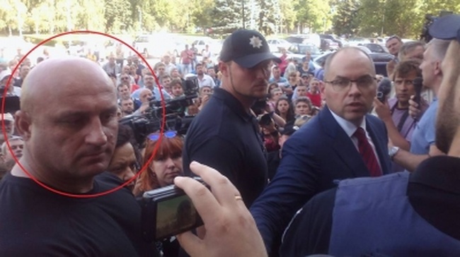 Охранявший Степанова на митинге возле Одесской ОГА майор полиции оказался «завхозом»