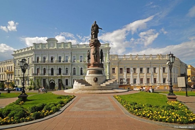 Мінкульт не проти демонтажу пам'ятника Катерині в Одесі