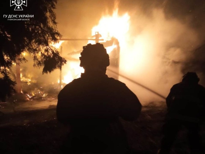 На Херсонщині ліквідували пожежі, що виникли внаслідок ворожих обстрілів