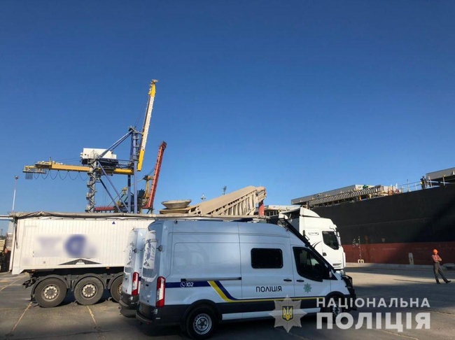 В порту «Чорноморськ» провели обшуки через зерно на 7 мільйонів доларів