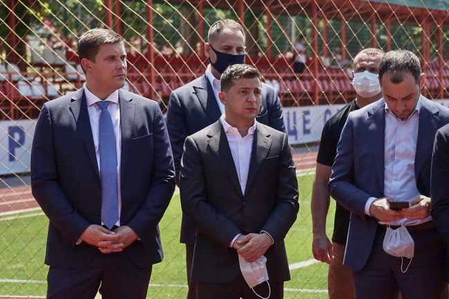 Президент України відкрив стадіон у Южному