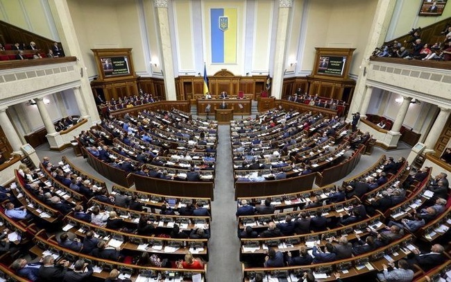 Половина нардепов-одесситов прогуляла сегодняшнее заседание парламента