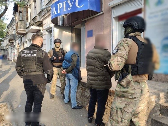 Шахраї намагались заволодіти будівлею Державної фіскальної служби України
