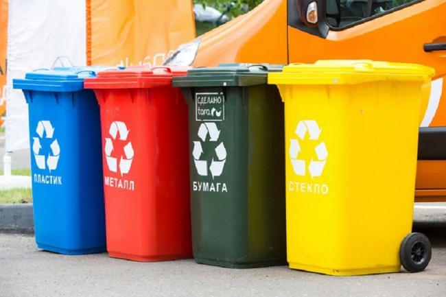 В Одессе сетчатые контейнеры для раздельного сбора мусора заменят цветными