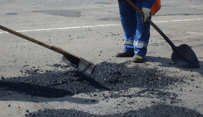 На ремонт одесских дорог объявили семь тендеров на сумму почти 33 миллиона гривень