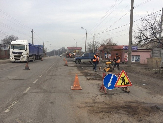 Одесские чиновники изучат вопрос передачи дорожникам участка объездной дороги