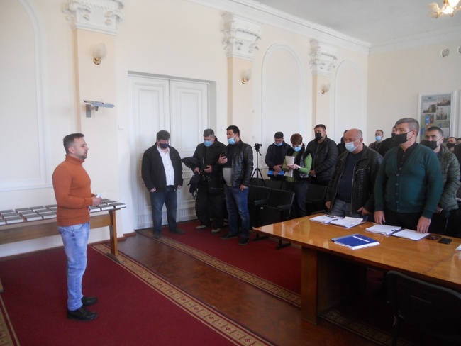 Пленарне засідання сесії Ренійської міської ради почалося з молитви за мир в Україні