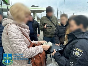 Службовців одеського офісу Регістра судноплавства України викрили на хабарях