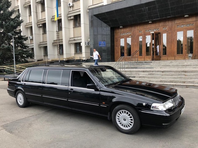 Гараж облсовета будет сдавать «лимузин Кучмы» в аренду