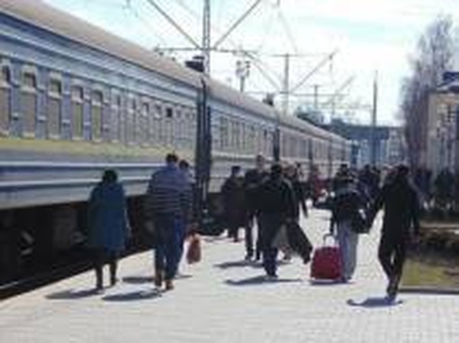 Одесский парламентарий требует возобновить движение отмененных поездов