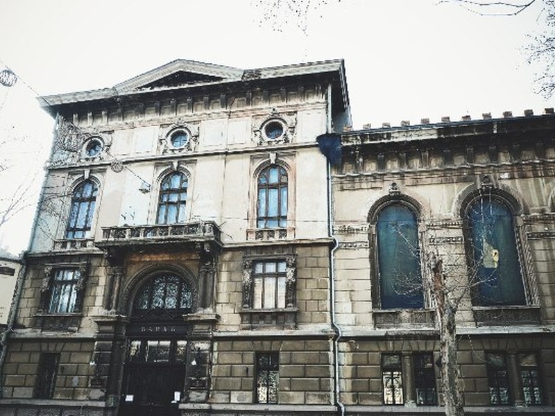 В Одесском облсовете попытались провести "секретный" аукцион по продаже здания «Порто-Франко»