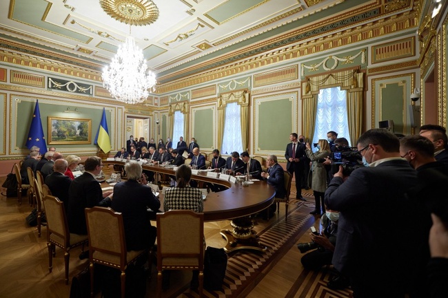 Україна та Євросоюз підписали угоду про "відкрите небо"