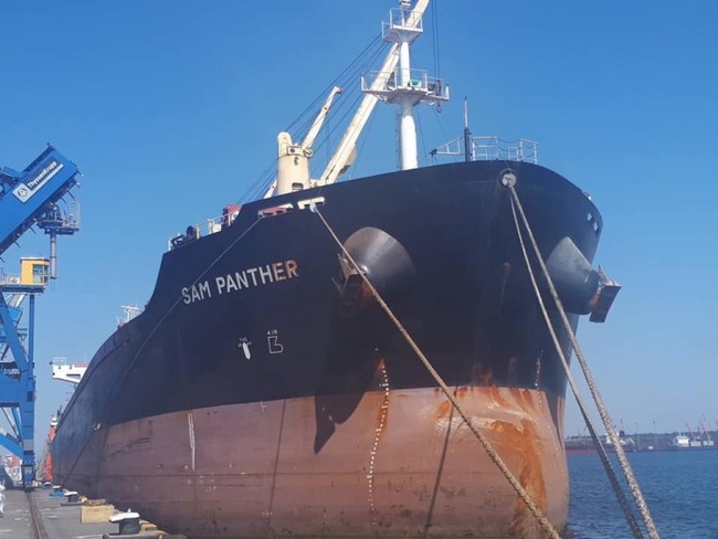 Направляющееся в Сенегал судно приняло первую за полтора года партию карбамида Одесского припортового завода