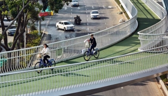 Строительство вело-пешеходной эстакады на Трассе здоровья обойдется в 32 миллиона гривень