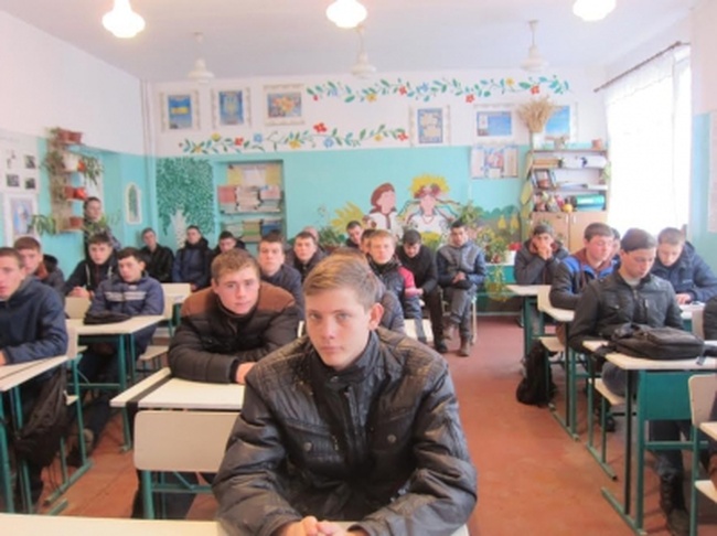 В Татарбунарах молодежи рассказали о безопасности и профилактике правонарушений