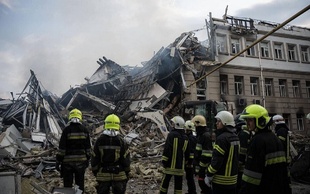 На відновлення пошкодженого торік ракетою будинку в центрі Одеси запропонували майже 3 мільйони