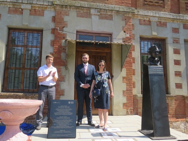 У Кодимі на честь польського аса встановили бронзовий бюст та меморіальну дошку