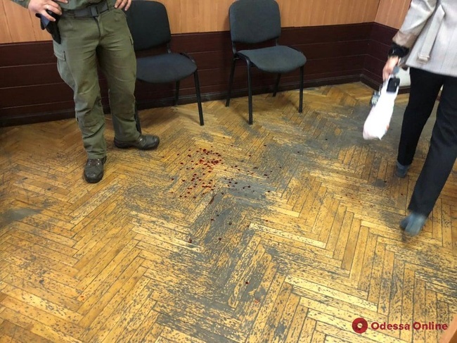 Обвиняемые в организации бунта в Одесской тюрьме ранили себя на суде
