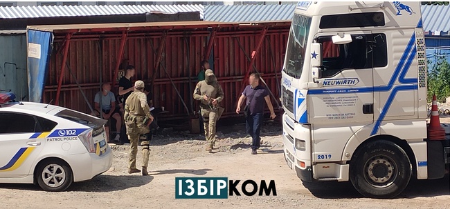 Співробітники СБУ заарештували техніку на території житлового комплексу в Одесі