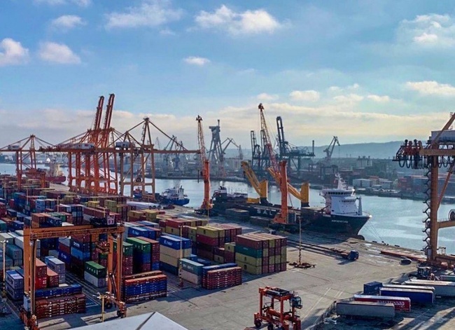 НАБУ завершило розслідування справи про 21 мільйон, переплачений за поглиблення дна в Одеському порту
