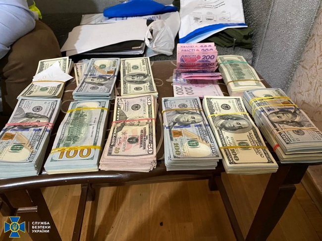 СБУ провела обшуки в Одеській області через виявлену в столиці групу незаконних валютників