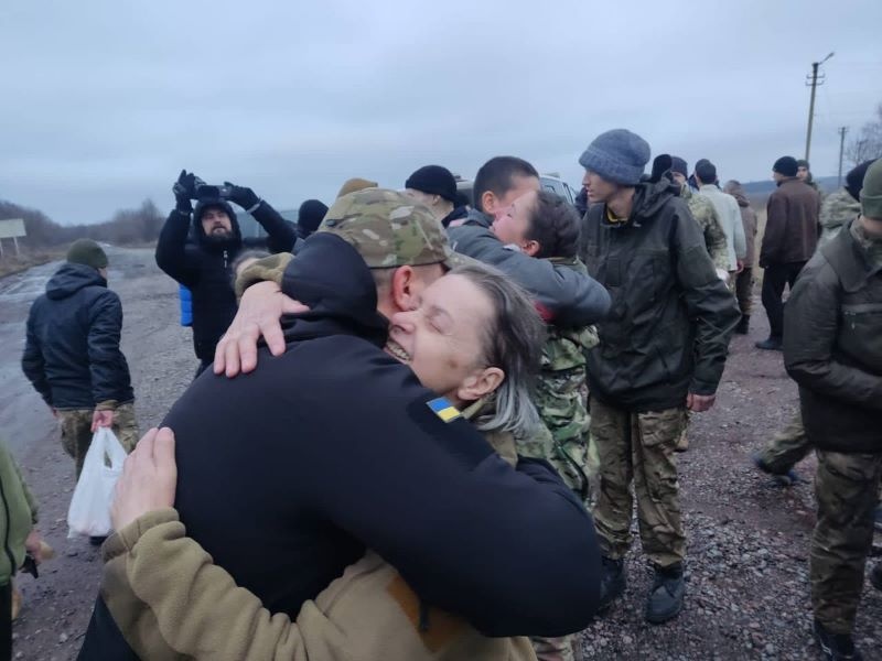 Сто сорок українців повертаються додому