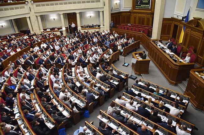 50 нардепів, серед яких представник Одещини Скорик, вимагають скасувати депутатську недоторканність
