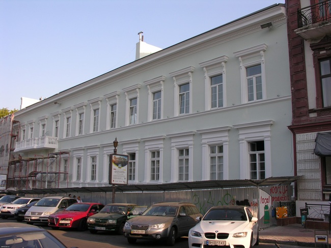За год ремонт фасада памятника архитектуры на Пушкинской подорожал на два миллиона гривень