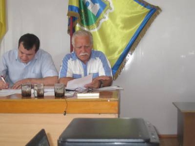 Мэр Татарбунар не стал голосовать за повышение себе зарплаты, заявив о конфликте интересов