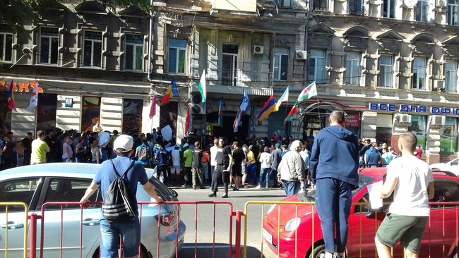 Активистов "Ради громадської безпеки" "осадили" в центре Одессы