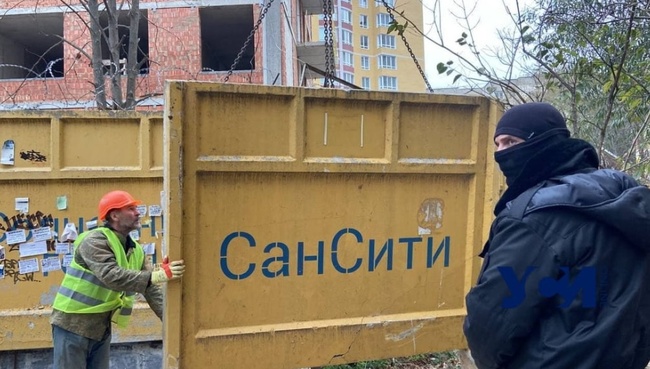 Мешканці будинку на Бочарова намагалися не дати забудовнику зводити багатоповерхівку