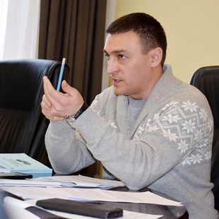 Що задекларували міські голови Миколаївщини: очільник Снігурівської ОВА їздить на 4 автівках