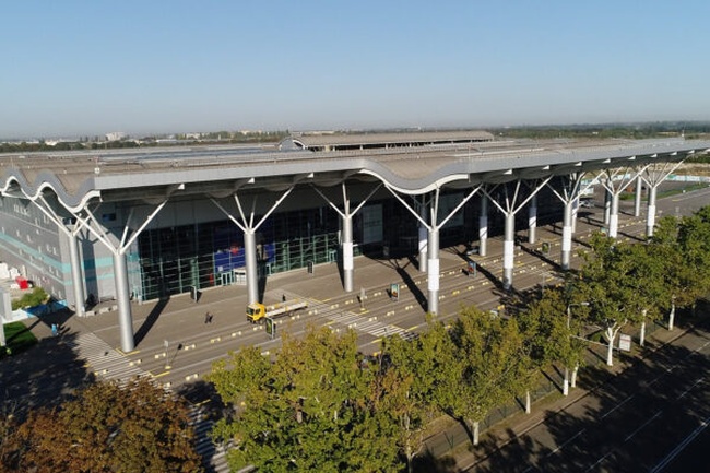 Держава втратила понад 1 мільярд гривень на реконструкції одеського аеропорту
