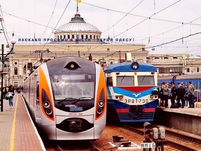 «Укрзализныця» назначила 30 летних поездов к морю
