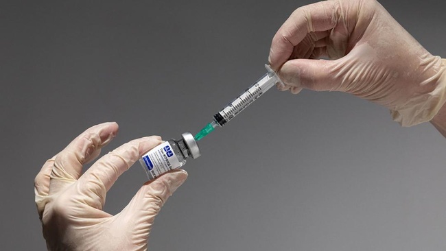 МОЗ вважає повну вакцинацію панацеєю від усіх штамів COVID-19