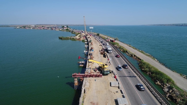 «Укравтодор» віддав ще 70 мільйонів без конкурсу підряднику будівництва мосту через Хаджибейський лиман