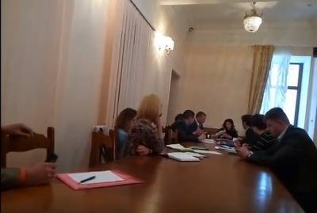 Члены транспортной комиссии Одесского горсовета заседали в закрытом режиме и выгнали журналистов  