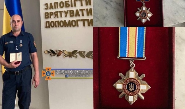 Постраждалий під час ліквідації пожежі на Троїцькій одеський рятівник нарешті отримав орден