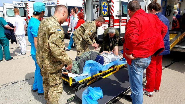 В Одессу привезли 12 раненых участников операции объединенных сил на Востоке Украины