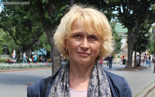 Полиция задержала хулигана, напавшего на одесскую активистку в «Летнем театре»