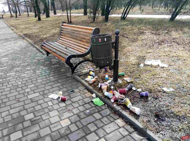 Одесских мусорщиков намерены заставить вывозить отходы дважды в день