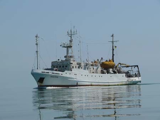 Из Одессы вышло исследовательское судно искать нефть и газ в Черном море