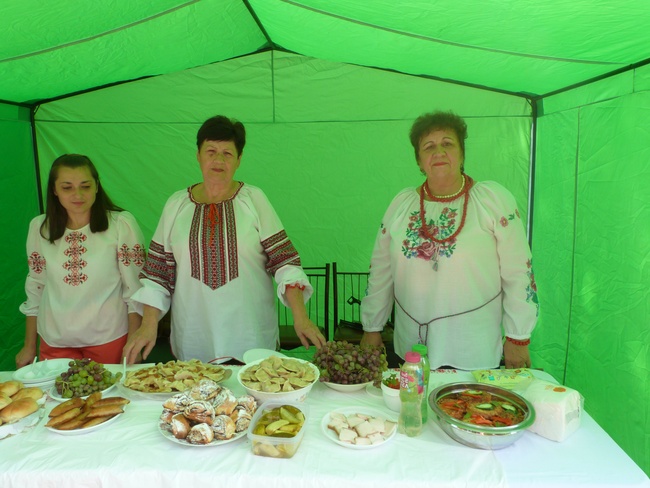 У Доброславі на Одещині народні умільці зібрали кошти для ЗСУ