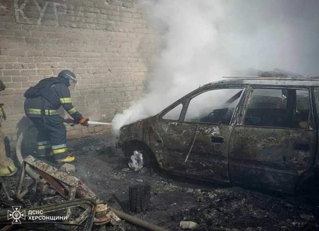 Consequences of the shelling. Photo: State Emergency Service of Ukraine in Kherson region